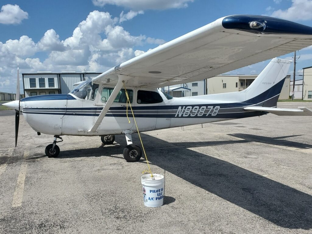 Book Lesson 1: Cessna 172